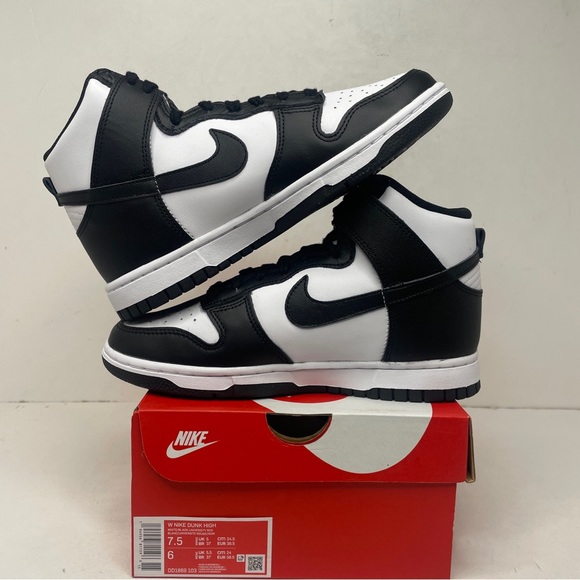 Nike Dunk High WMNS “Panda/Black White” 2023 - Picture 3 of 4